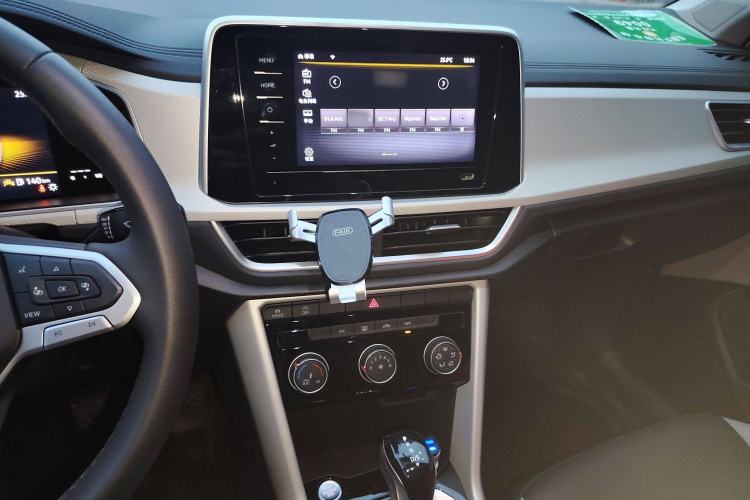 Used Volkswagen T-ROC 2024 280TSI DSG Two-Wheel-Drive Time Edition