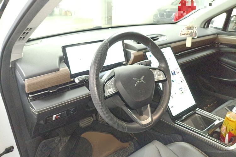 Used XPeng P5 2021 550G Center Console