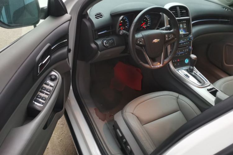 Used Chevrolet Malibu 2014 2.0L Automatic Luxury Edition Driver Seat