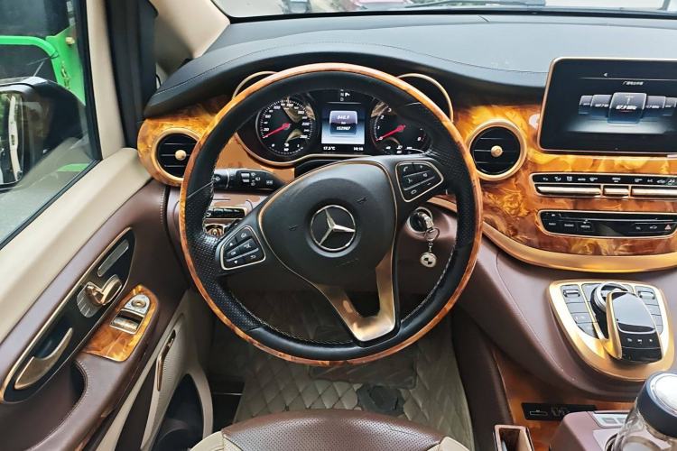 Used Mercedes-Benz V-Class 2017 V 260 L Prestige Edition