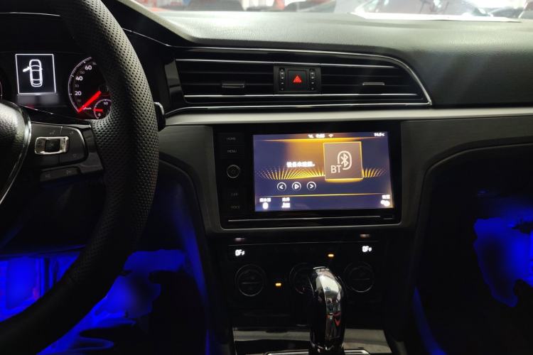 Used Volkswagen Lamando 2019 280TSI DSG Comfort Edition China V Standard Center Console