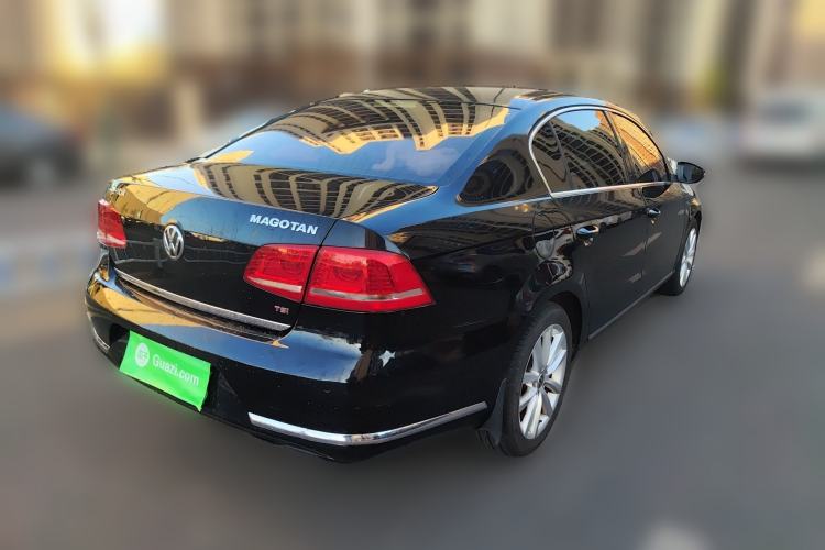 Used Volkswagen Magotan 2013 2.0 TSI Prestige Model Rear Right 45 Deg