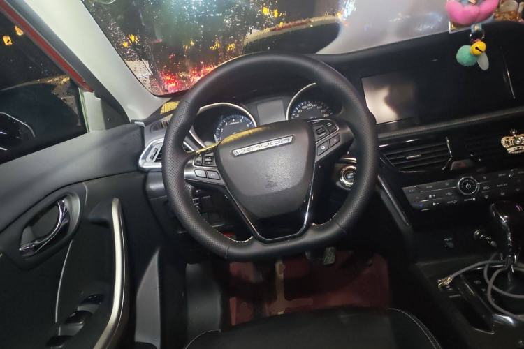 Used Venucia T90 2017 2.0L CVT Leading Edition
