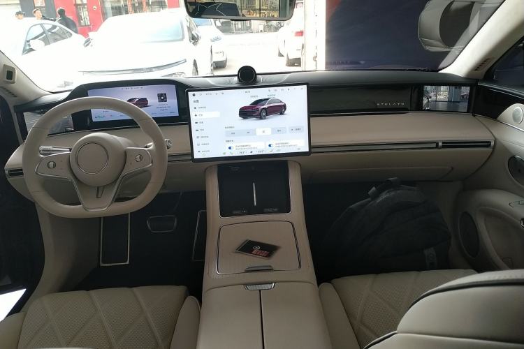 Used Hima Stelato S9 2025 Extended-Range Ultra Center Console