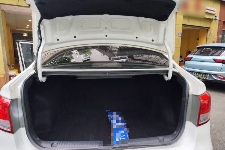 Used Kia K2 2015 Sedan 1.4L MT GLS