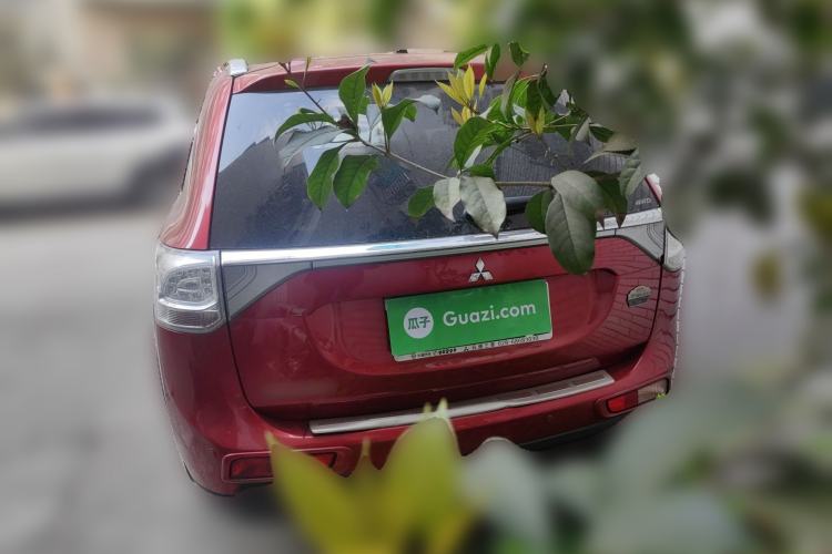 Used Mitsubishi Outlander 2014 2.4L 4x4 Deluxe Value Edition 5 Seats