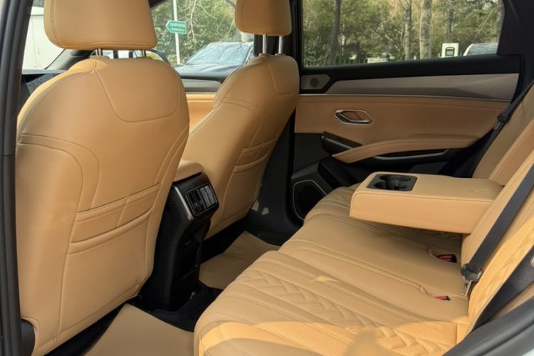 Used BYD Song L DM-i 2025 Intelligent Driving Version 160 km Beyond-Range Type Interior 6