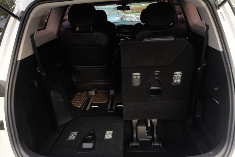 Used Wuling Victory 2020 1.5T CVT Luxury Model Trunk