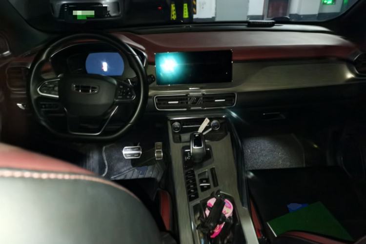 Used Geely Auto Coolray 2019 Sport Model 260T DCT Battle China V Standard Center Console