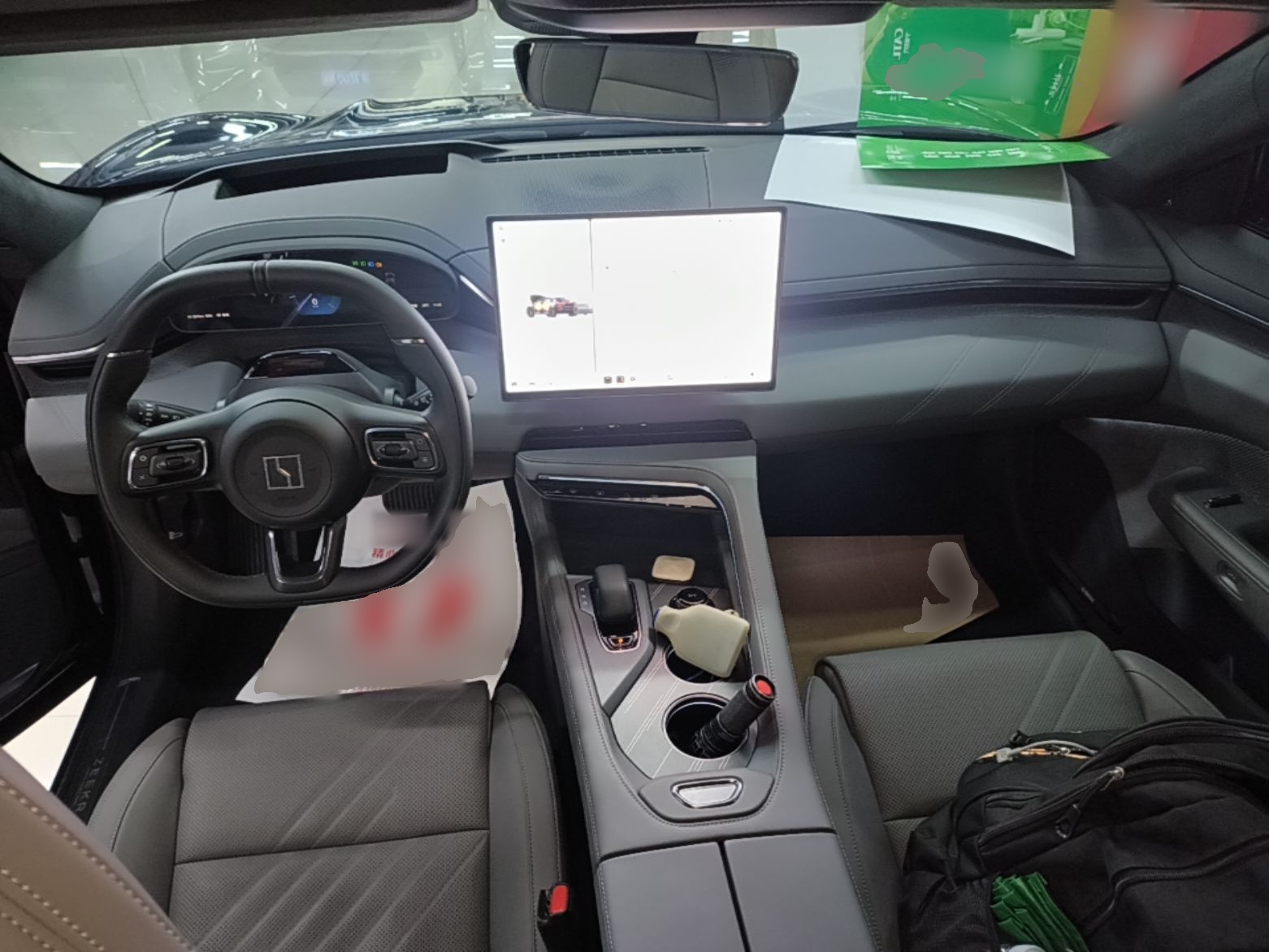Zeekr 001 2024 YOU Edition 100 kWh All-Wheel Drive — снимка 12