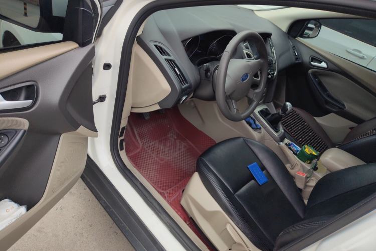 Used Ford Focus 2012 Sedan 1.6L Manual Comfort Model