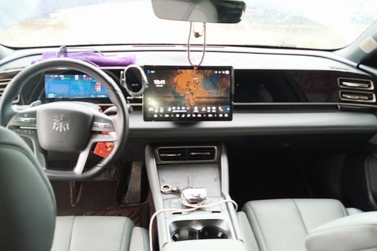 Used BYD Qin L 2025 DM-i Smart Drive 120KM Superior Model
