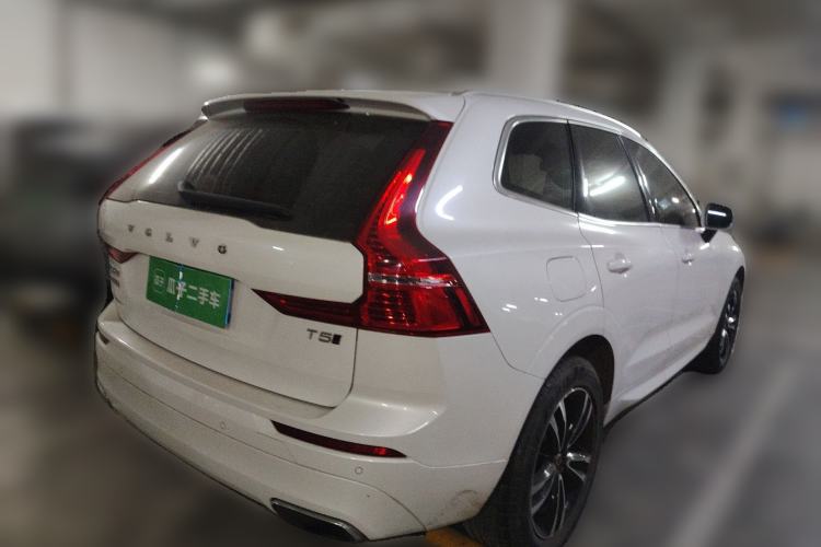 Used Volvo XC60 2018 T5 4x4 Smart Edition Rear Right 45 Deg