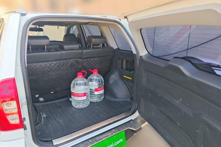 Used Chery Tiggo 3 2016 1.6L Manual ZhiShang Edition Trunk