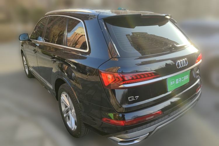 Used Audi Q7 2021 45 TFSI quattro S line Sport model