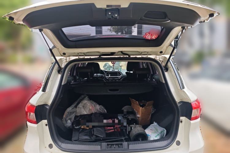 Used GAC Trumpchi GS4 2017 235T Automatic Two-Wheel Drive Elite Edition Trunk