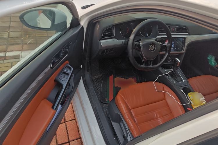 Used Volkswagen Lamando 2015 230TSI DSG Fashion Edition