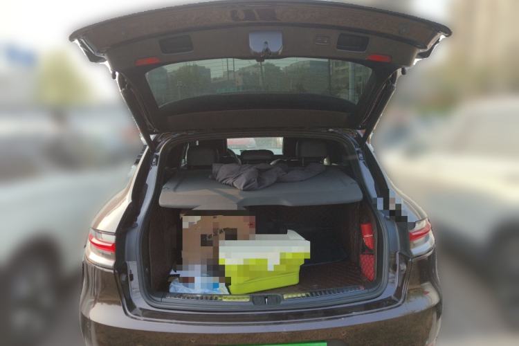 Used Porsche Macan 2018 Macan 2.0T Trunk