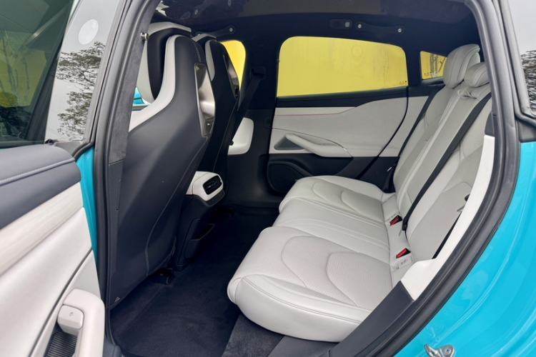 Used Xiaomi Auto SU7 2024 Four-Wheel Drive Ultra-Long Range Advanced Intelligent Driving Max Edition