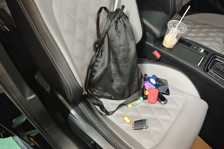 Used Volkswagen Magotan 2023 2 Million Units Limited Edition 330TSI DSG Leading Version
