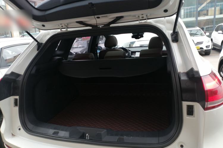 Used Haval H6 2017 Red-Label 2.0T Automatic Two-Wheel Drive Leading Edition Trunk