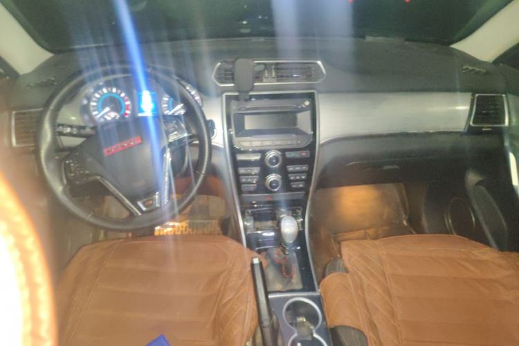 Used Haval H2 2014 1.5T Manual Two-Wheel Drive Urban Edition
