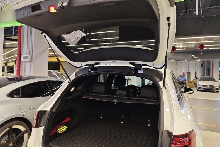 Used Mercedes-Benz GLC 2022 Refreshed GLC 300 L 4MATIC Dynamic Edition Prestige Version Trunk