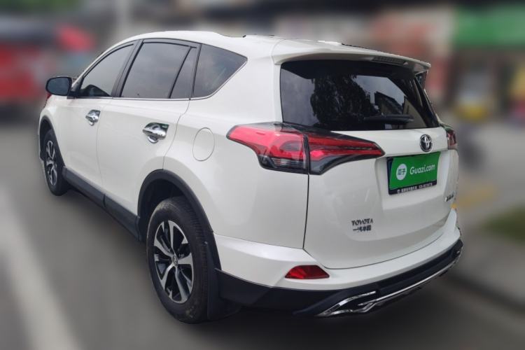 Used Toyota RAV4 2019 2.0L CVT Two-Wheel Drive Pioneer Edition China V Standard
