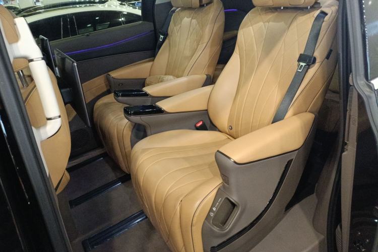 Used Denza D9 2022 DM-i 970 Four-Wheel Drive Flagship Model