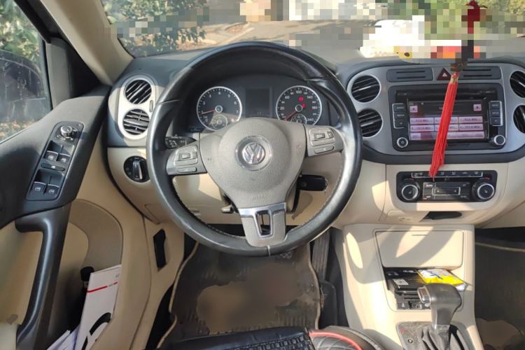 Used Volkswagen Tiguan 2010 2.0 TSI Automatic All-Wheel Drive Flagship Edition Steering Wheel