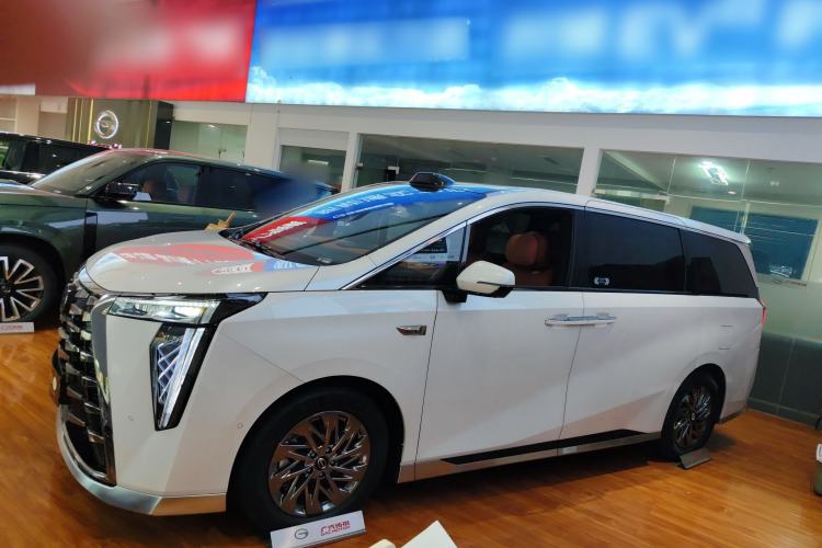 Used GAC Trumpchi Xiangwang M8 2025 Kunkun Series Ultra First-Class Cabin Exterior 3