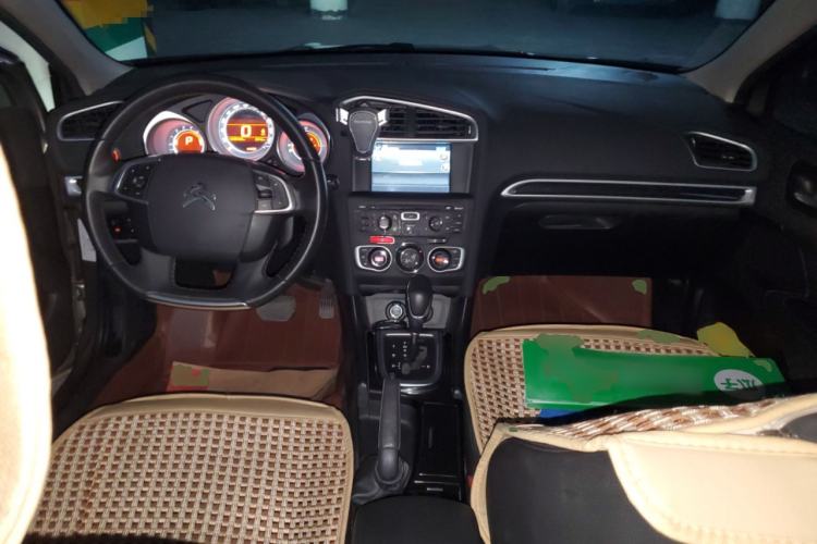 Used Citroen C4L 2014 1.8L Intelligent Drive Automatic Dynamic Model Center Console