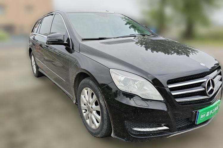 Used Mercedes-Benz R-Class 2011 R 300 L Business Model Front Right 45 Deg