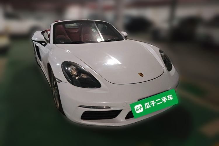 Used Porsche 718 2016 Boxster 2.0T Front Right 45 Deg