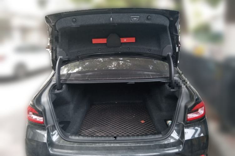 Used BMW 5 Series 2022 Second Facelift 525Li M Sport Package Trunk