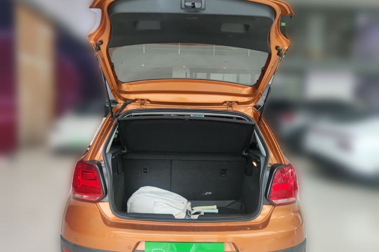 Used Volkswagen Polo 2018 1.5L Cross Polo Automatic Trunk