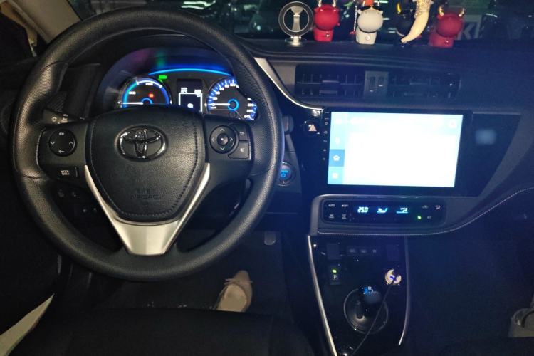 Used Toyota Levin Hybrid E+ 2019 1.8L PH GS E-CVT Elite Edition Center Console