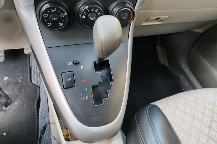 Used Toyota Verso 2014 Starlight 180E CVT Elite Edition