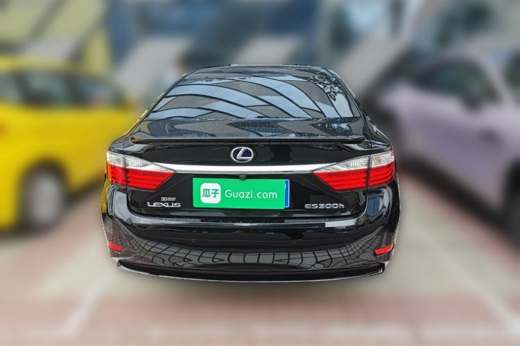 Used Lexus ES 2013 300h Elite Edition