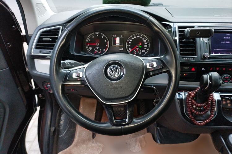 Used Volkswagen Multivan 2016 2.0 TSI Two-Wheel Drive Luxury Edition 7 Seats