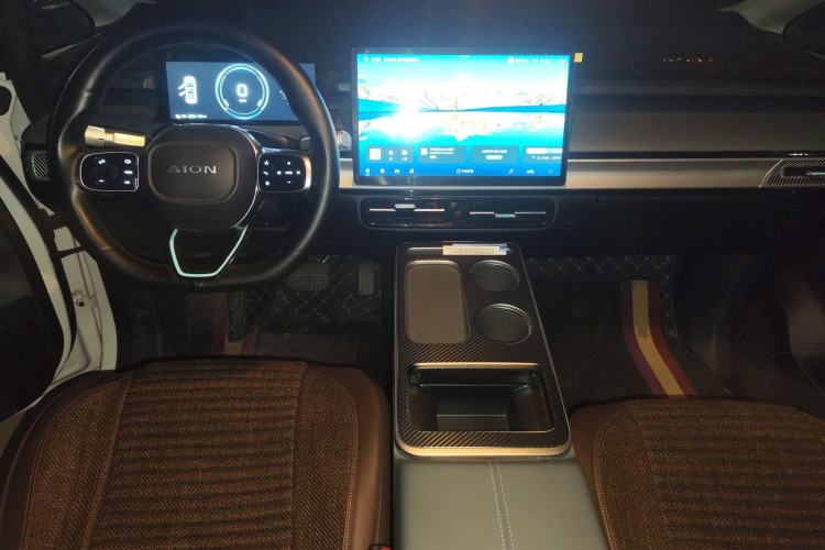 Used AION Y 2023 Younger
