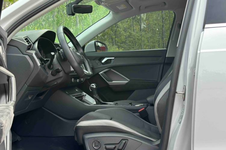 Used Audi Q3 2021 35 TFSI Fashion Dynamic Model
