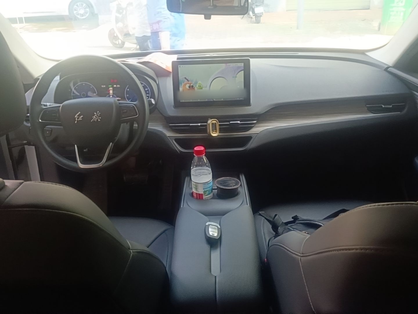 Hongqi E-QM5 2025 500km Range Commuter Version — снимка 12
