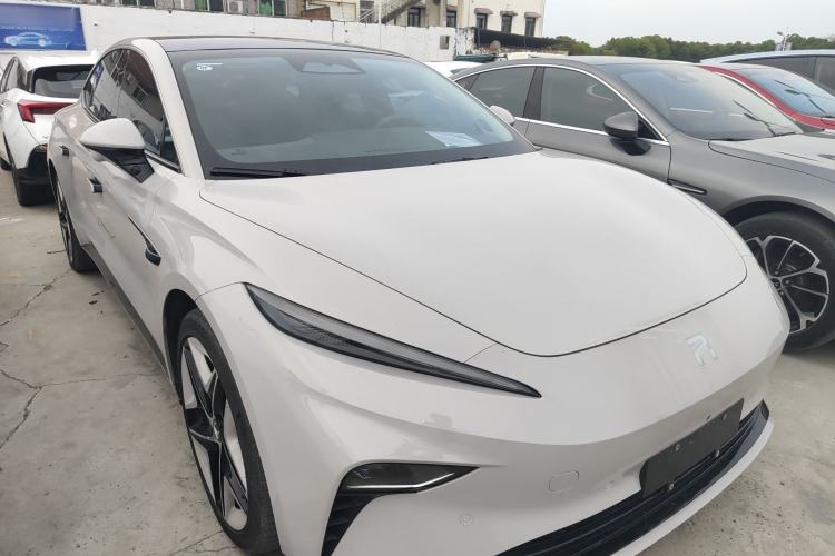 Used Rising R7 2023 Performance Screen Pro Edition