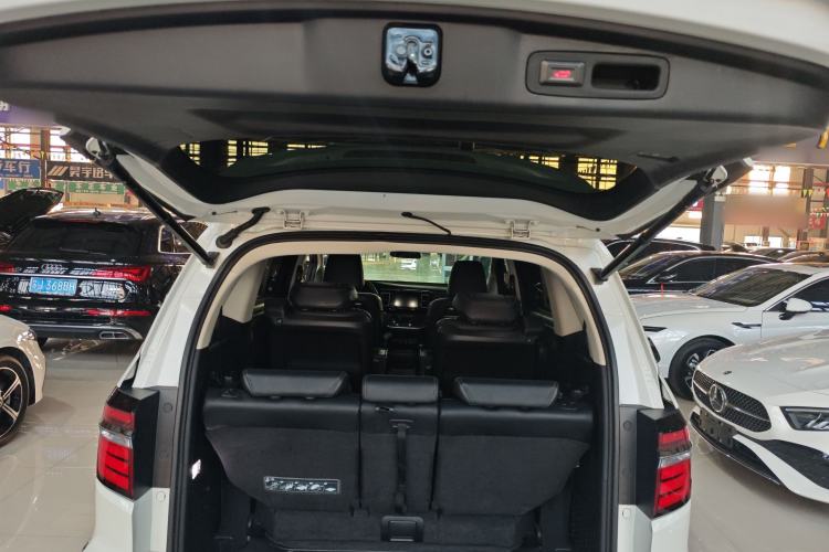 Used Honda Elysion 2019 2.0L Hybrid Luxury Edition