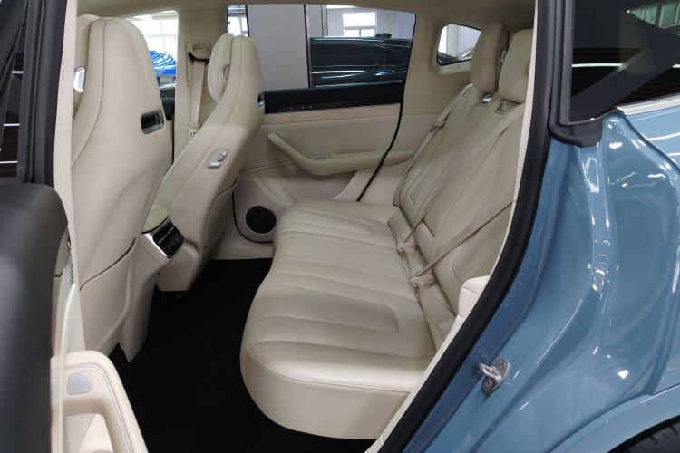 Used Hima Luxeed R7 2024 All-Electric 667 km Max