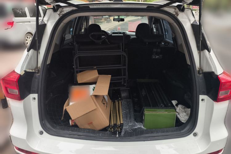 Used Haval M6 2017 1.5T Manual Two-Wheel Drive Elite Model Trunk