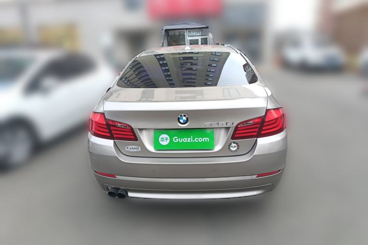 Used BMW 5 Series 2013 525Li Luxury Model
