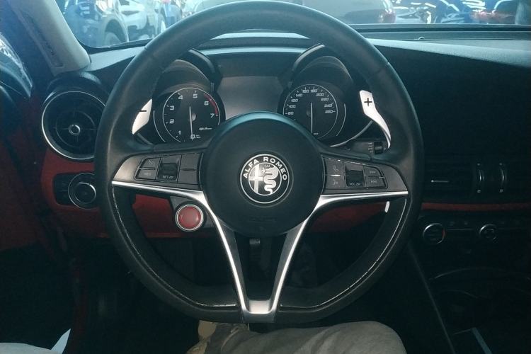 Used Alfa Romeo Giulia 2019 2.0T 280HP Luxury Edition