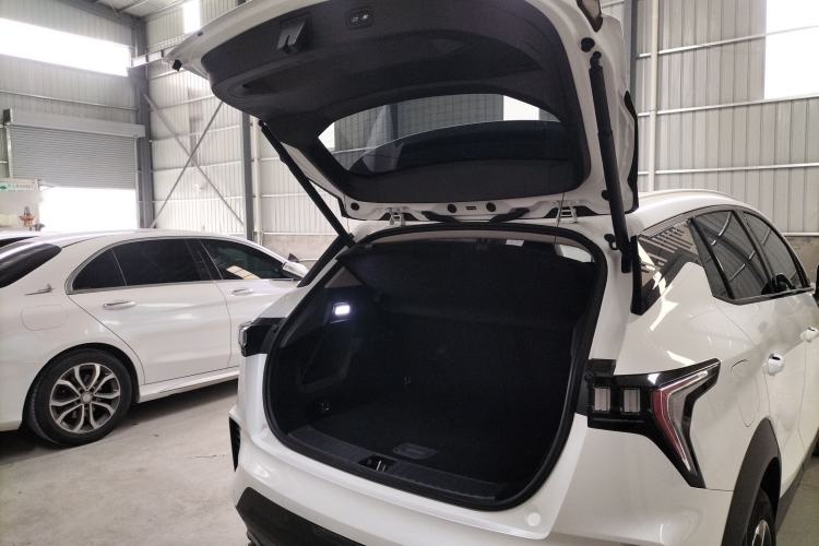 Used Lynk & Co 06 EM-P 2022 PHEV 84 km Range Pro Version